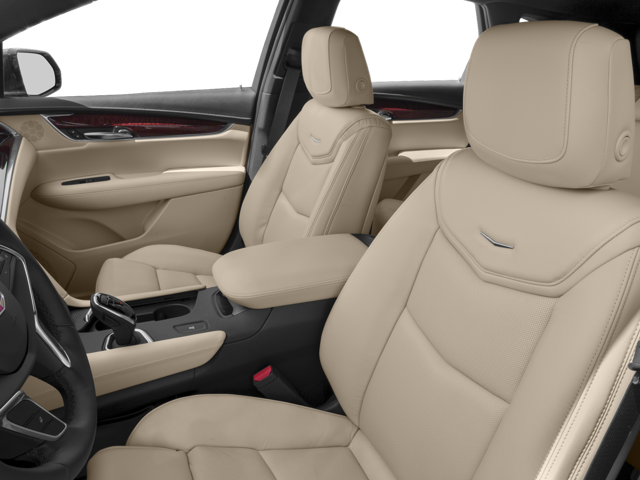 2018 Cadillac XT5 Luxury photo 2