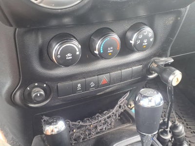 2013 Jeep Wrangler Unlimited Freedom Edition