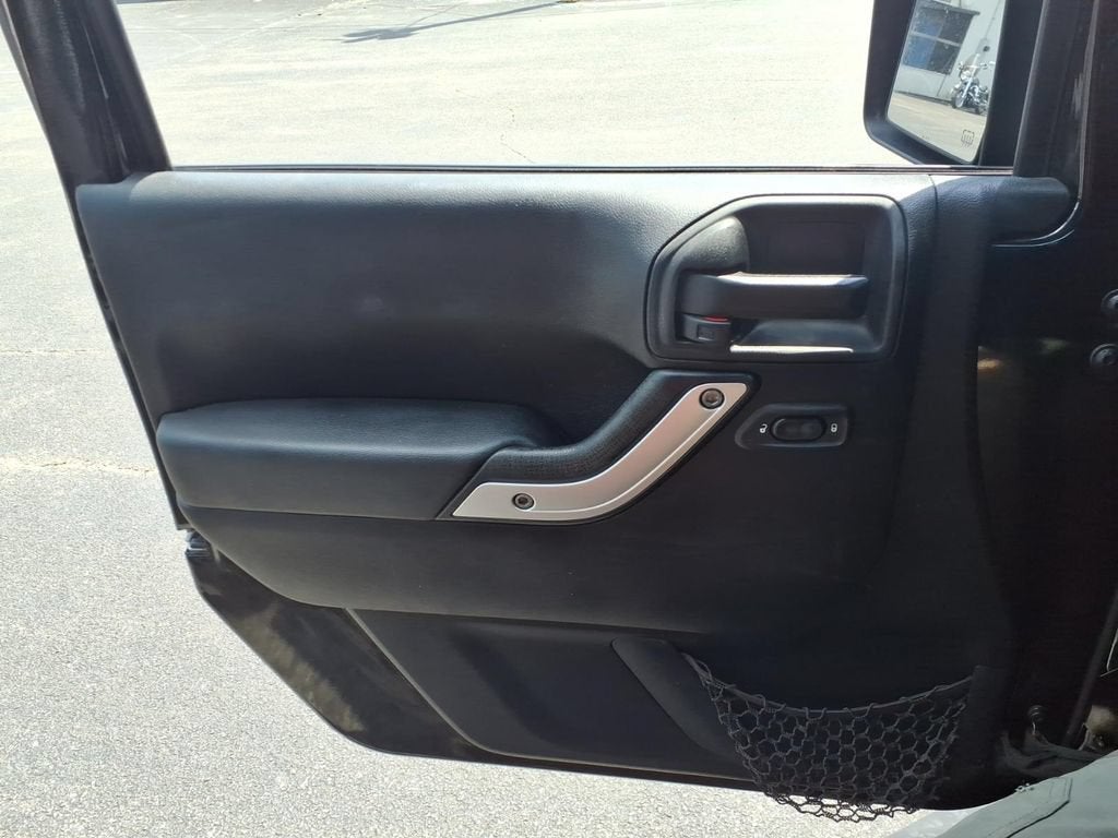 2012 Jeep Wrangler Unlimited Sahara