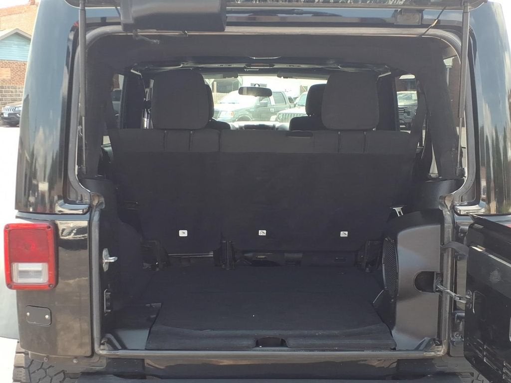 2012 Jeep Wrangler Unlimited Sahara