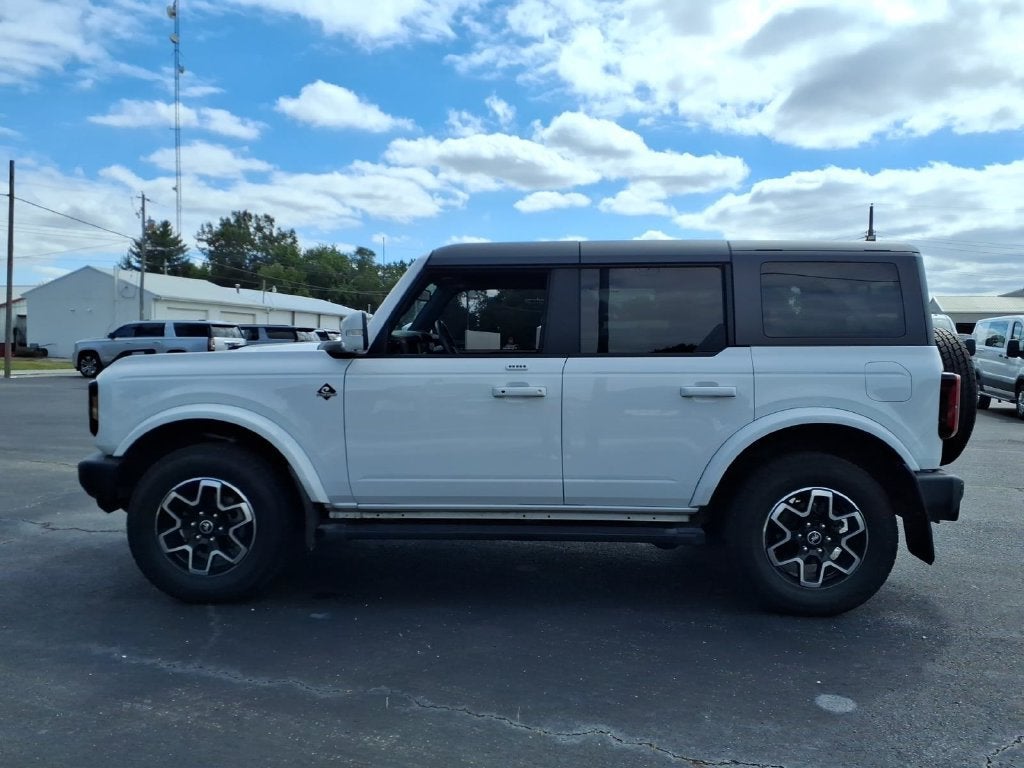 2023 Ford Bronco Base