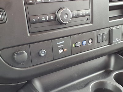 2023 Chevrolet Express Passenger 3500 1LS