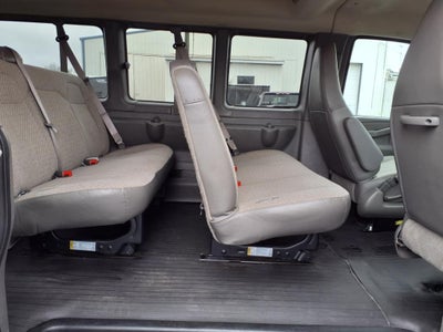 2023 Chevrolet Express Passenger 3500 1LS