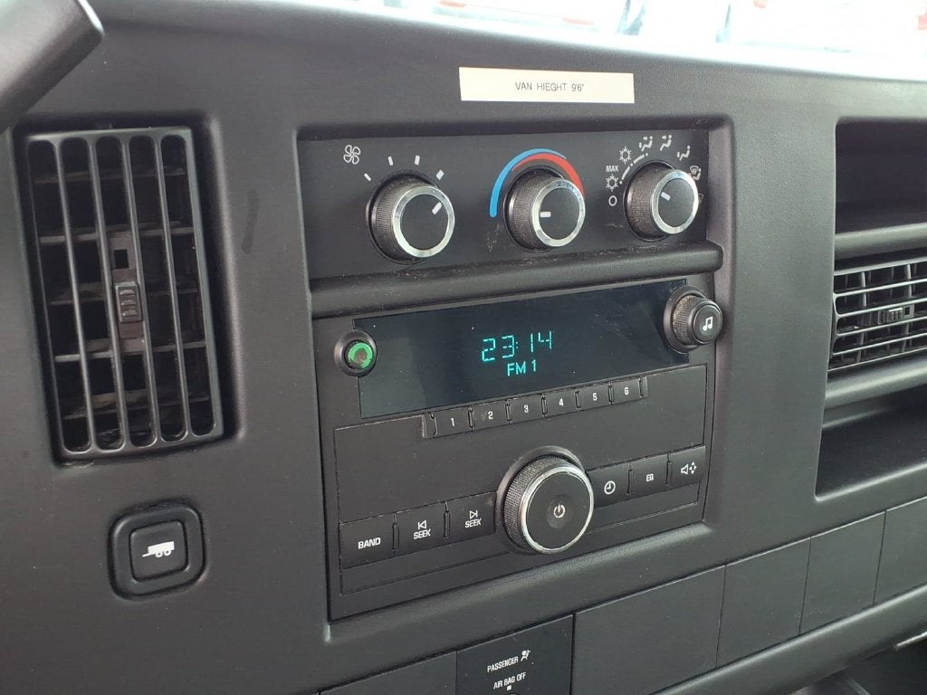 2014 Chevrolet Express Cutaway 3500 3500 VAN 139"