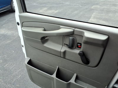 2014 Chevrolet Express Cutaway 3500 3500 VAN 139"