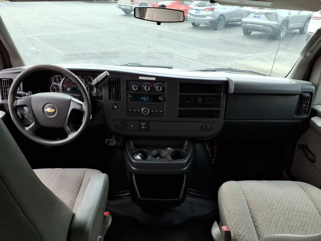 2014 Chevrolet Express Cutaway 3500 3500 VAN 139"