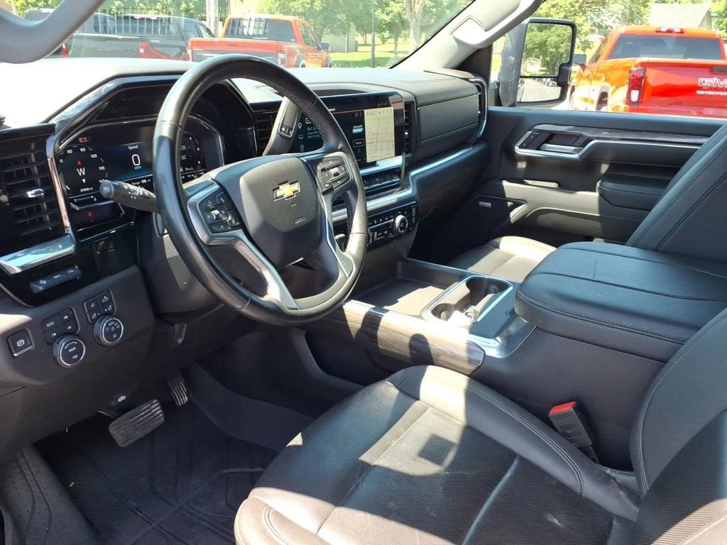 2025 Chevrolet Silverado 3500 HD LTZ