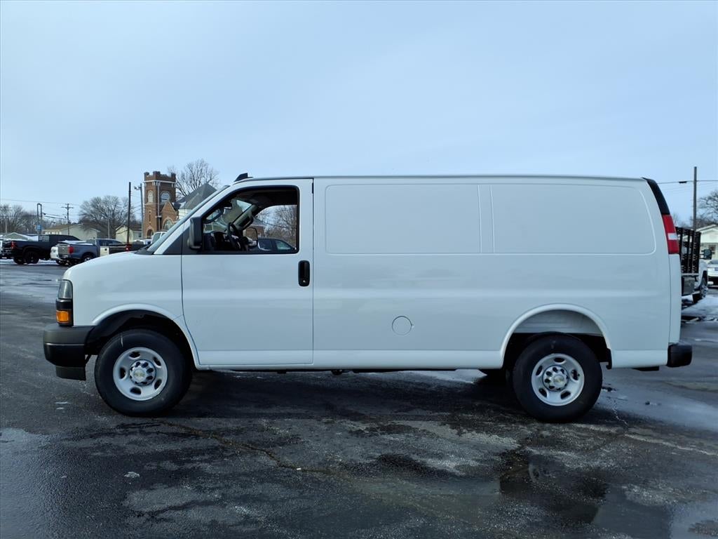 2025 Chevrolet Express Cargo 2500 WT