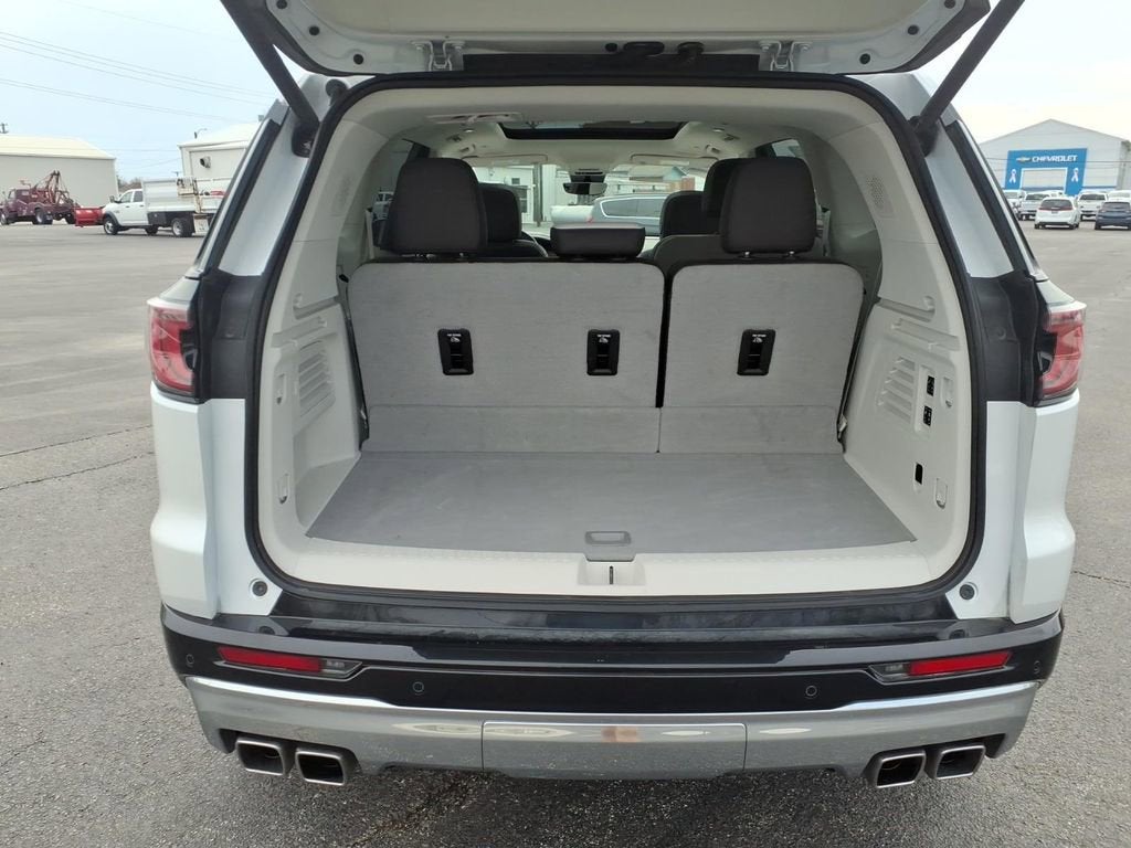 2025 GMC Acadia Denali