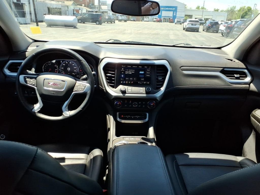 2023 GMC Acadia SLT