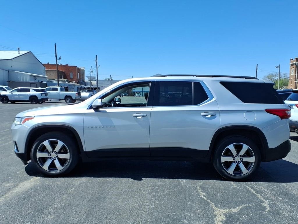 Used 2020 Chevrolet Traverse 3LT with VIN 1GNERHKW6LJ308033 for sale in Palmyra, IL