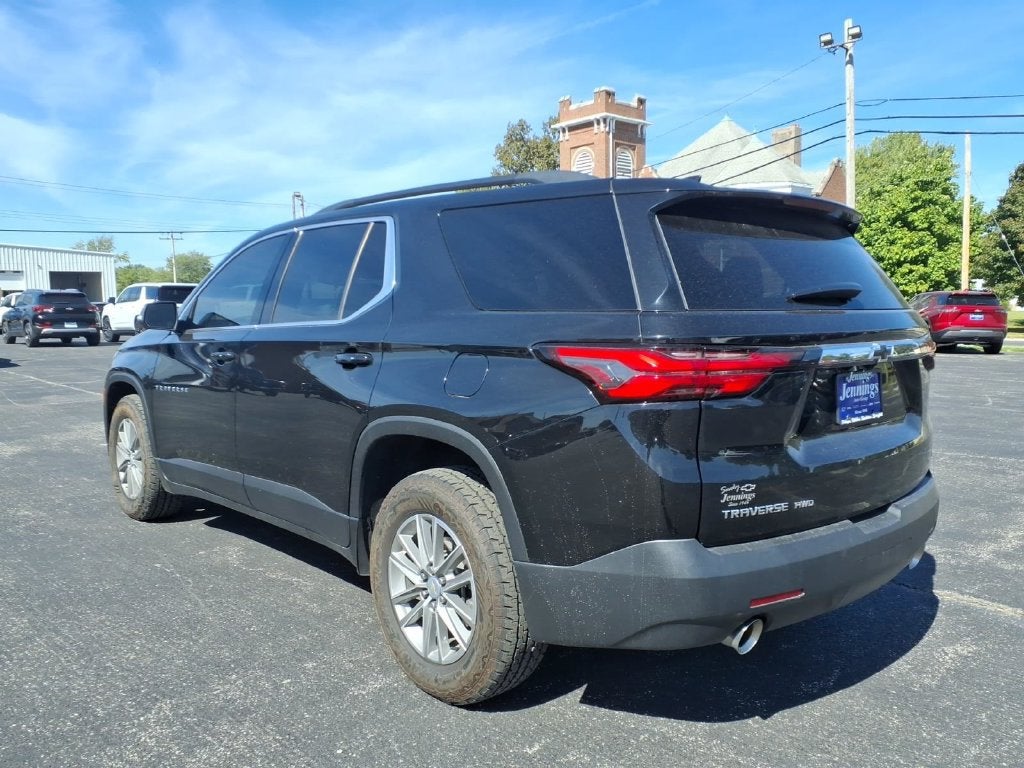 2023 Chevrolet Traverse LT Leather
