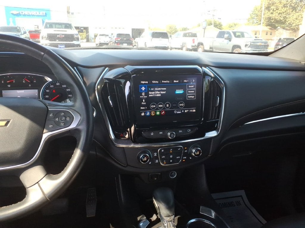 2023 Chevrolet Traverse LT Leather