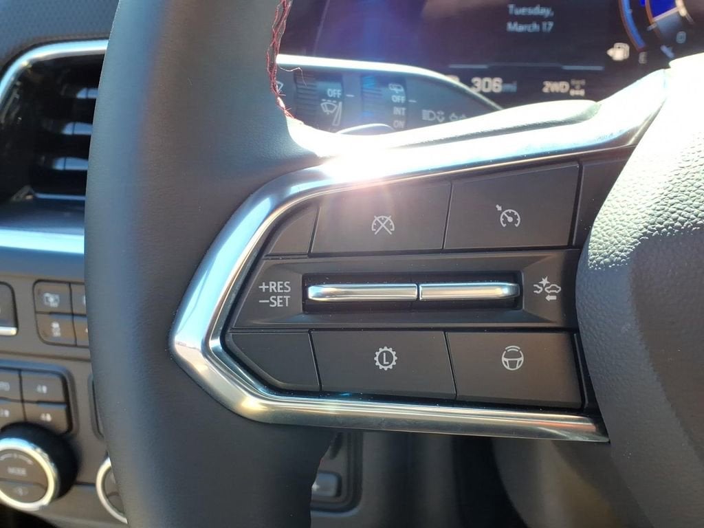 2025 Chevrolet Suburban RST