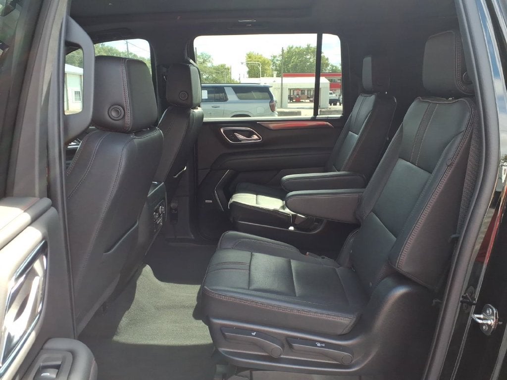 2022 Chevrolet Suburban RST