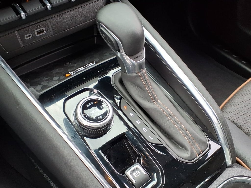 2025 GMC Canyon AT4