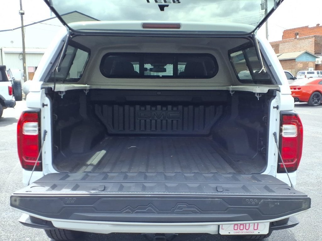 2025 GMC Canyon AT4