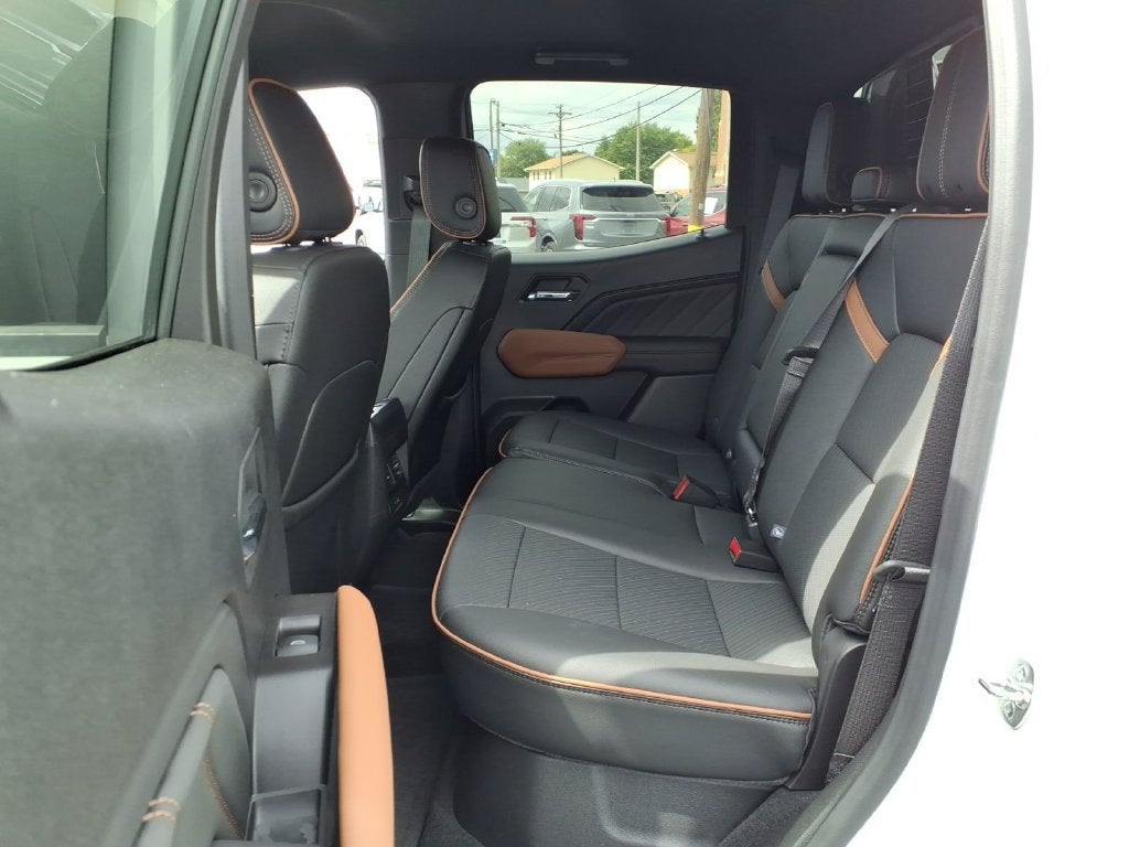 2025 GMC Canyon AT4