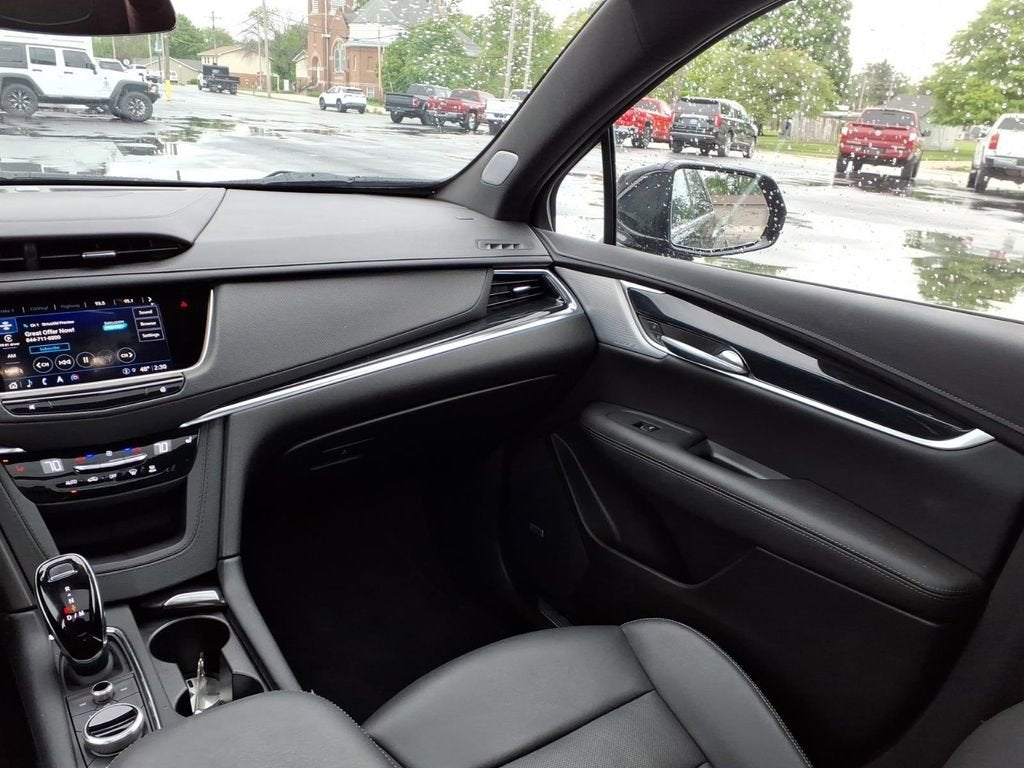 2025 Cadillac XT5 Premium Luxury