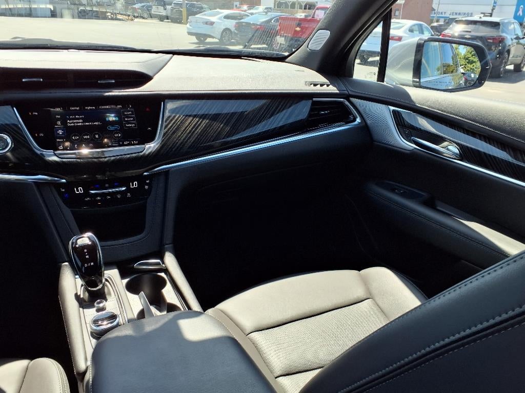 2025 Cadillac XT6 Premium Luxury