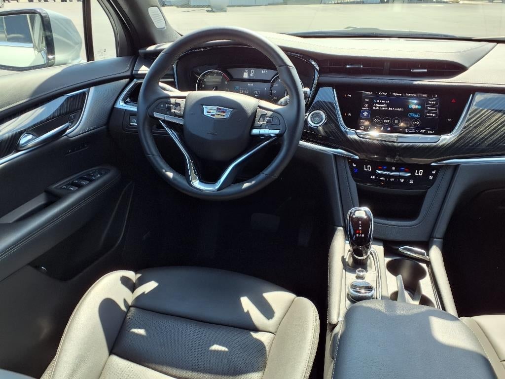 2025 Cadillac XT6 Premium Luxury