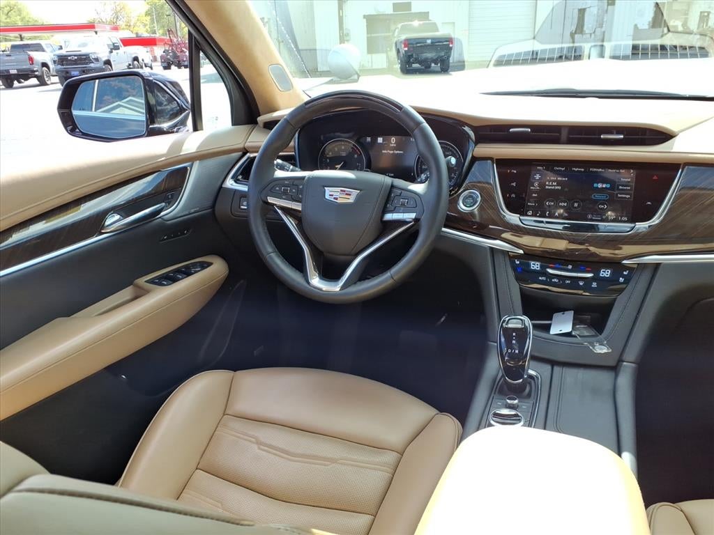 2025 Cadillac XT6 Premium Luxury
