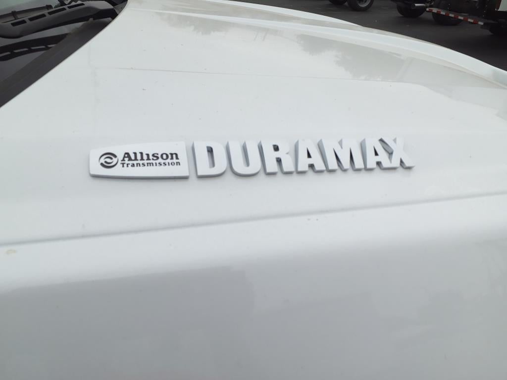 2022 Chevrolet Silverado 5500 HD LT