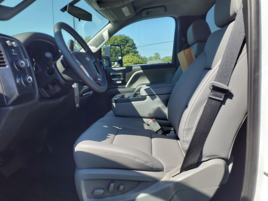 2024 Chevrolet Silverado 5500 HD Work Truck