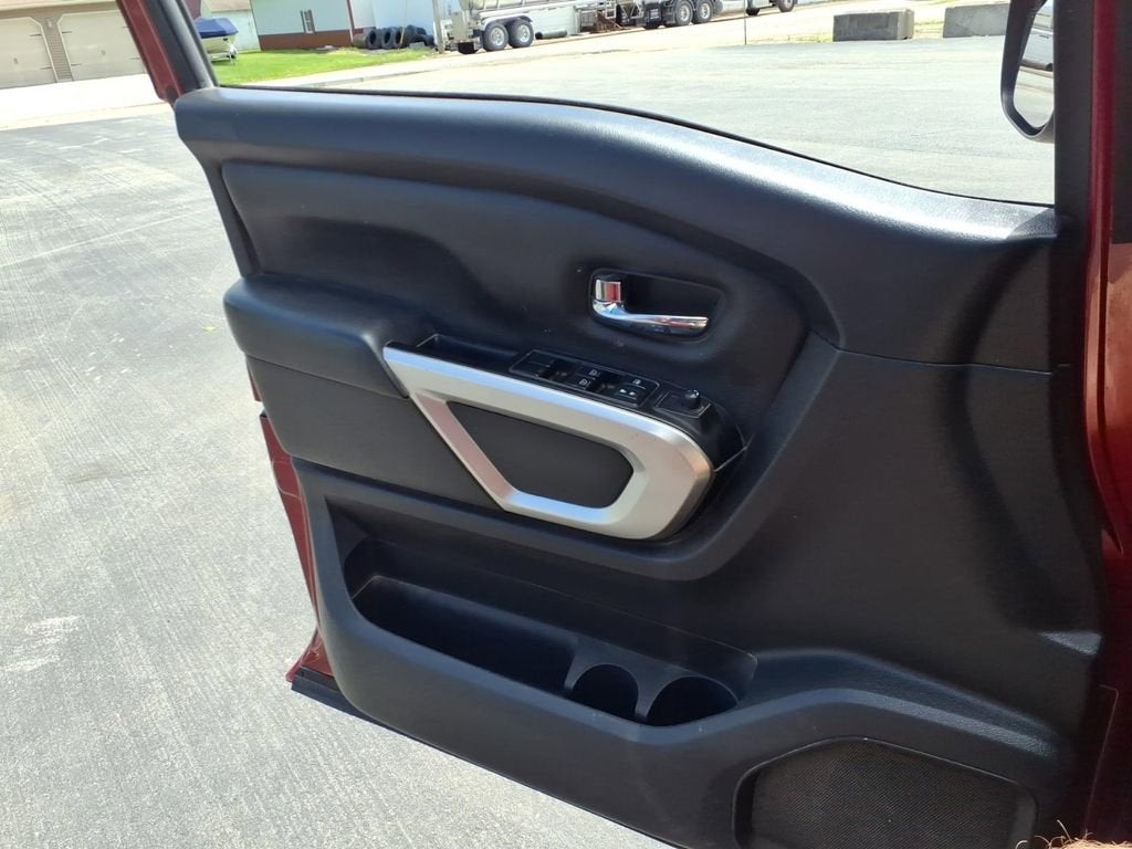 2018 Nissan Titan SV