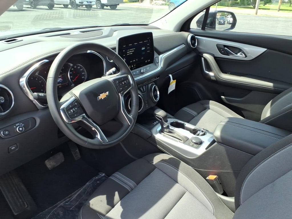 2025 Chevrolet Blazer 2LT - Photo 17