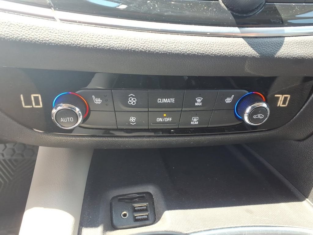 2021 Buick Enclave Essence