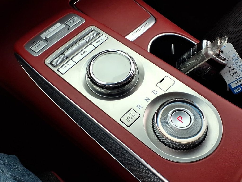 2023 Genesis GV70 2.5T
